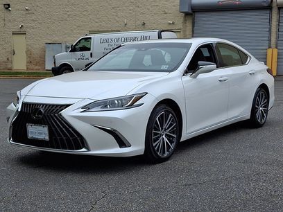 Used 2025 Lexus ES 350 w/ Premium Package