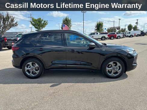 Used 2023 Ford Escape ST-Line w/ Tech Pack #1 AWD/4WD image 8