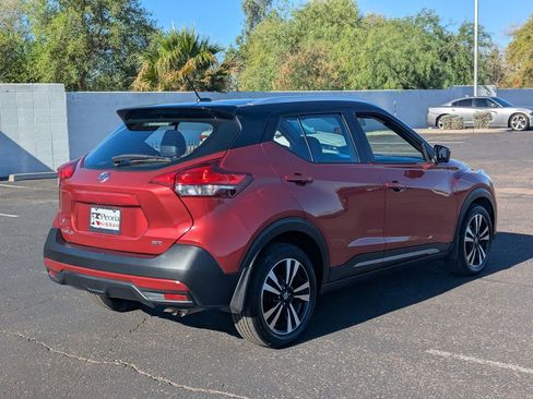 Used 2019 Nissan Kicks SR w/ SR Premium Package image 8
