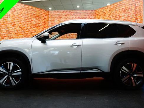 Certified 2023 Nissan Rogue SL w/ SL Premium Package AWD/4WD image 4