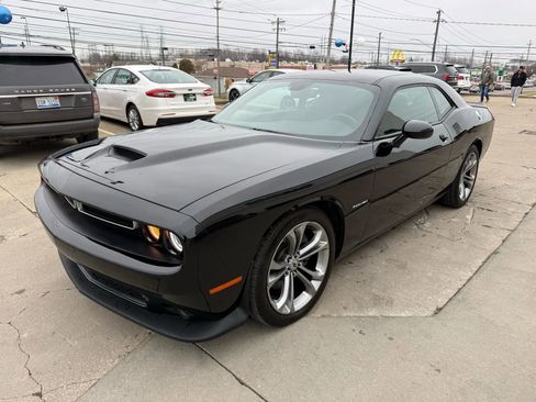 Used 2020 Dodge Challenger R/T image 5