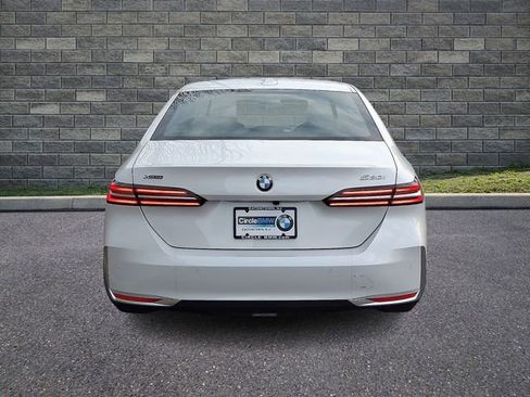 New 2026 BMW 530i xDrive AWD/4WD image 5