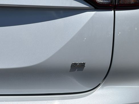 Used 2024 Mitsubishi Outlander SE AWD/4WD image 31