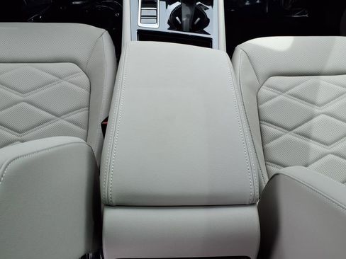 New 2026 Volkswagen Atlas SE image 17