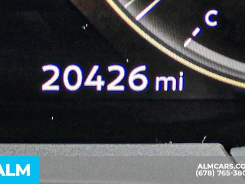 Used 2025 INFINITI QX80 Sensory image 40