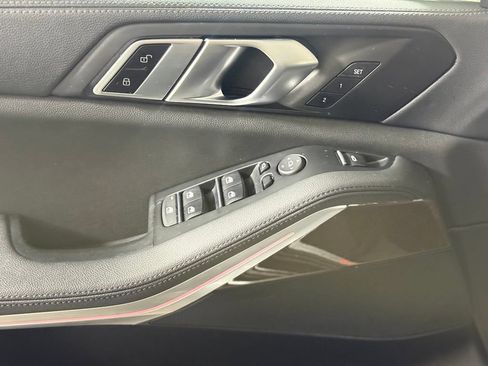 Used 2022 BMW X5 xDrive40i w/ Premium Package AWD/4WD image 22