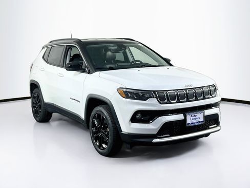 Used 2022 Jeep Compass Limited AWD/4WD image 3