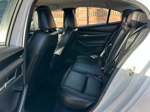 Used 2020 MAZDA MAZDA3 Sedan w/ Select Package image 7