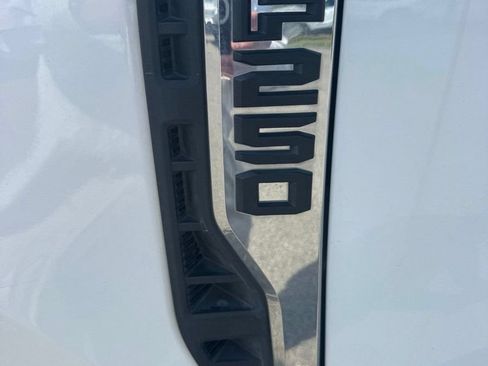 Used 2025 Ford F250 Lariat w/ Chrome Package AWD/4WD image 8