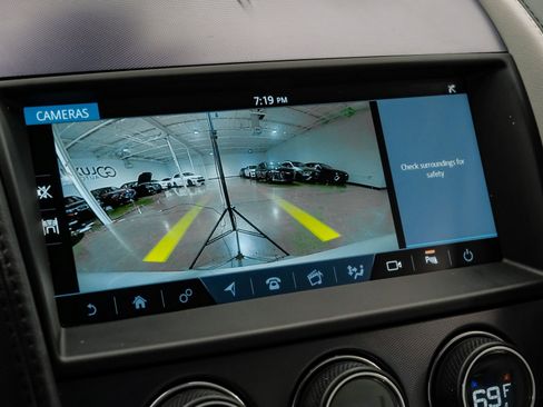 Used 2020 Jaguar F-TYPE Coupe image 22