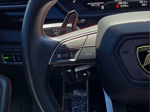 Used 2024 Lamborghini Urus S image 19
