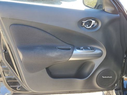 Used 2015 Nissan Juke SV w/ Technology Package image 8