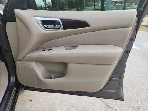 Used 2014 Nissan Pathfinder SL w/ Trailer Tow Package image 37