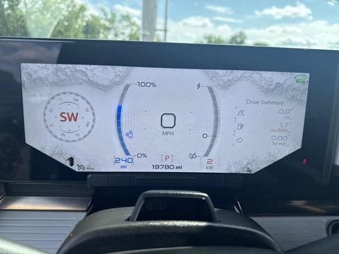 Used 2025 GMC Hummer EV 3X AWD/4WD image 22