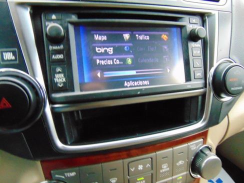 Used 2013 Toyota Highlander Limited FWD image 23