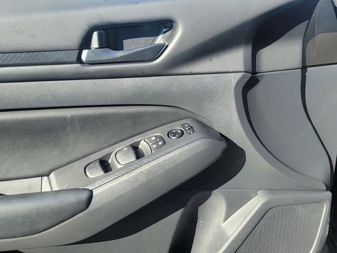 Used 2025 Nissan Altima 2.5 S image 10