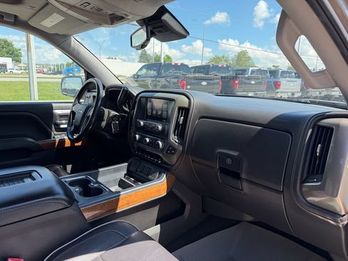 Used 2017 Chevrolet Silverado 1500 High Country AWD/4WD image 20