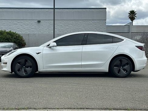 Used 2020 Tesla Model 3 image 7