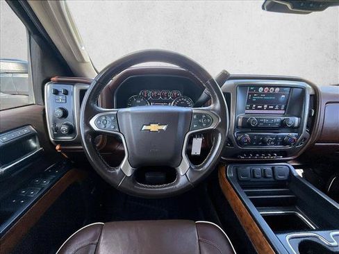 Used 2019 Chevrolet Silverado 2500 High Country w/ Duramax Plus Package AWD/4WD image 7