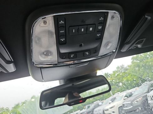 Used 2022 Chrysler 300 S w/ Comfort Group RWD image 20