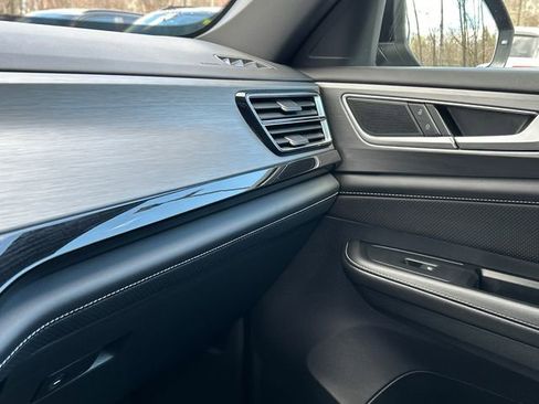 Certified 2025 Volkswagen Atlas Cross Sport SE image 20