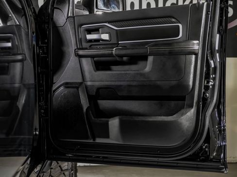 Used 2025 RAM 2500 Big Horn AWD/4WD image 35