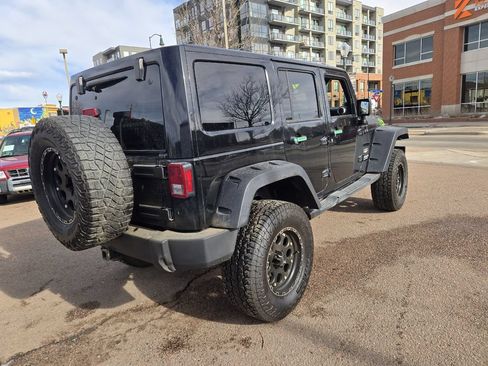 Used 2013 Jeep Wrangler Unlimited Sahara w/ Connectivity Group AWD/4WD image 9