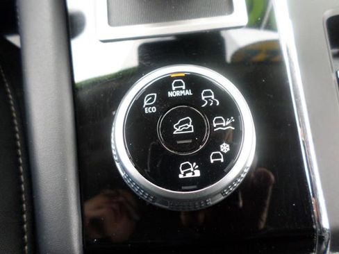 Used 2022 Mitsubishi Outlander ES image 11