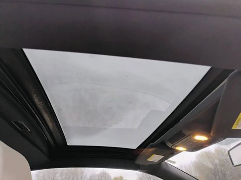 Used 2014 Volkswagen Eos Komfort image 11