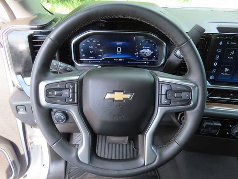 Certified 2024 Chevrolet Silverado 1500 LT w/ Z71 Off-Road Package AWD/4WD image 18