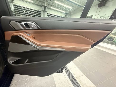 Used 2020 BMW X7 xDrive40i w/ Executive Package image 43