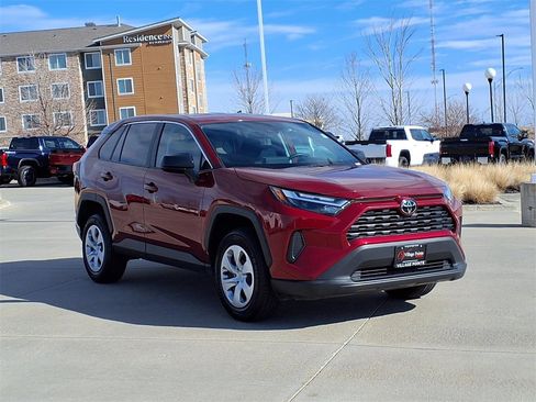 Used 2024 Toyota RAV4 LE image 9