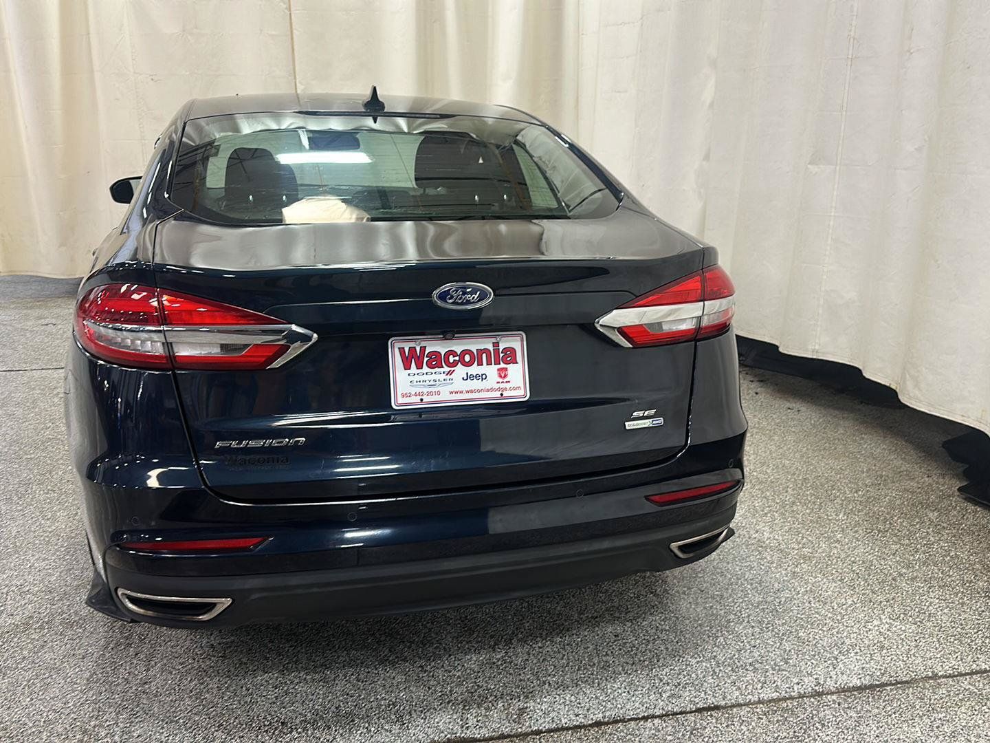 Used 2020 Ford Fusion SE AWD/4WD image 4