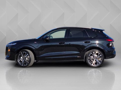 New 2026 Audi Q3 quattro 2.0T AWD/4WD image 3