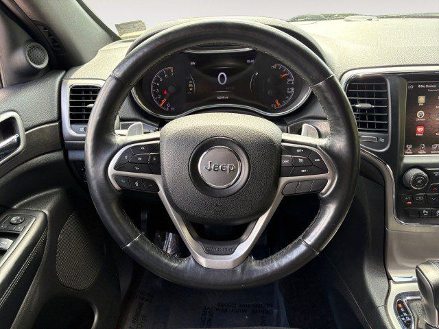 Used 2017 Jeep Grand Cherokee Altitude AWD/4WD image 11