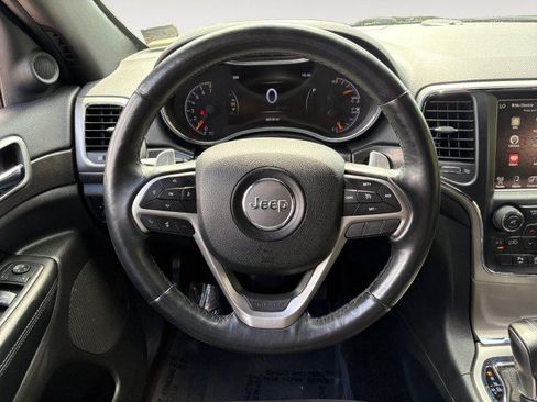 Used 2017 Jeep Grand Cherokee Altitude AWD/4WD image 11