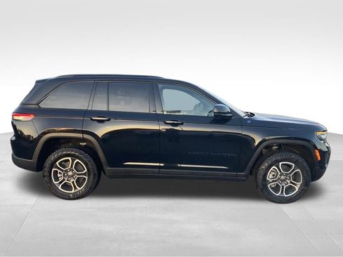 New 2024 Jeep Grand Cherokee Trailhawk w/ Advanced Protech Group II image 7