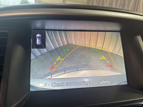 Used 2019 Nissan Pathfinder SV image 21