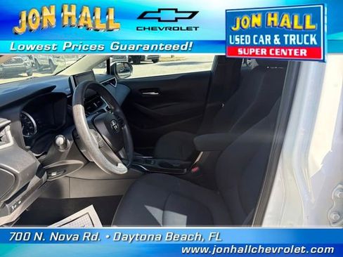 Used 2021 Toyota Corolla LE w/ LE Convenience Package image 17