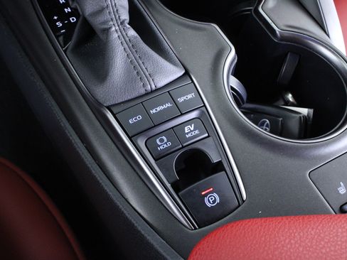 Used 2024 Toyota Camry XSE image 27