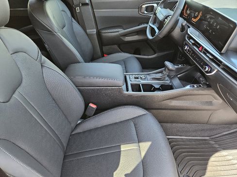 New 2026 Kia Sorento S image 10