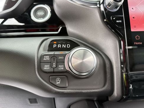 New 2026 RAM 1500 Laramie AWD/4WD image 19