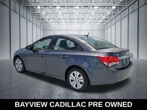 Used 2013 Chevrolet Cruze LS FWD image 2