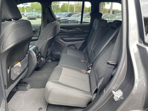 New 2026 Jeep Grand Cherokee Laredo X RWD image 33