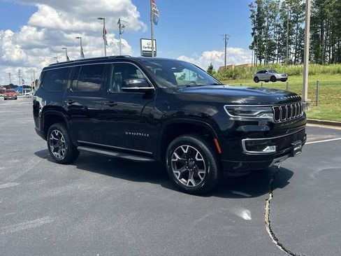Used 2024 Jeep Wagoneer Series III AWD/4WD image 2