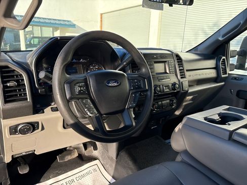 Used 2018 Ford F250 XL w/ Power Equipment Group image 12