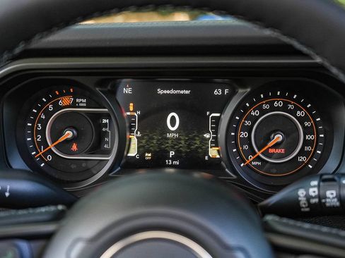 New 2026 Jeep Wrangler Unlimited Rubicon AWD/4WD image 21