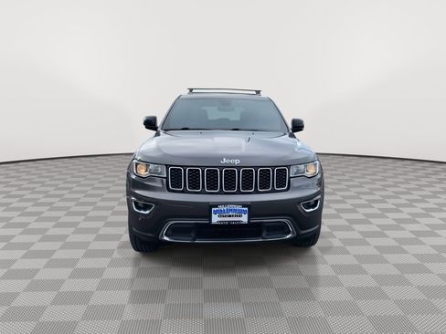 Used 2017 Jeep Grand Cherokee Limited image 2