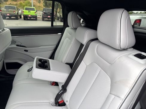 New 2025 Jeep Wagoneer S Limited image 10