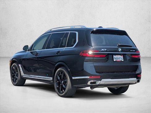 Used 2026 BMW X7 xDrive40i w/ Premium Package AWD/4WD image 8